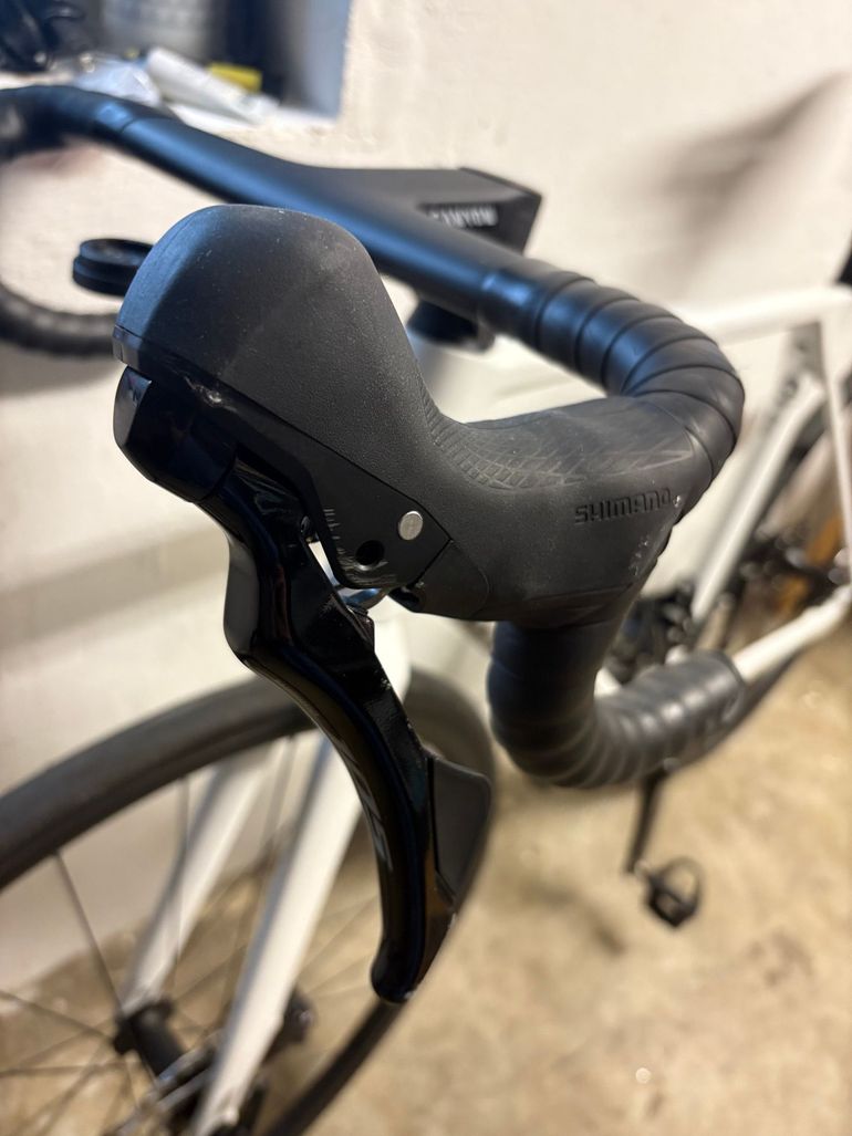 Used Canyon Ultimate Shimano 105 2026 Road & Gravel, White — image 5 of 7