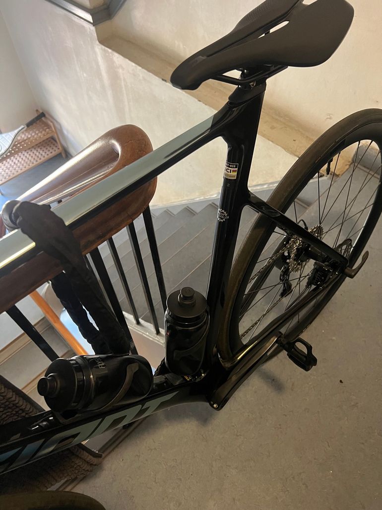 Used Giant Propel Advanced 2 2024 2024 Road & Gravel, Black — image 7 of 11