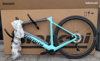 Used Bianchi Infinito 2025 Road & Gravel, Blue — image 2 of 8