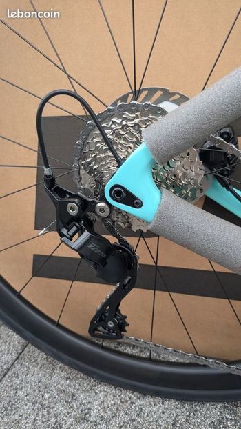 Used Bianchi Infinito 2025 Road & Gravel, Blue — image 4 of 8