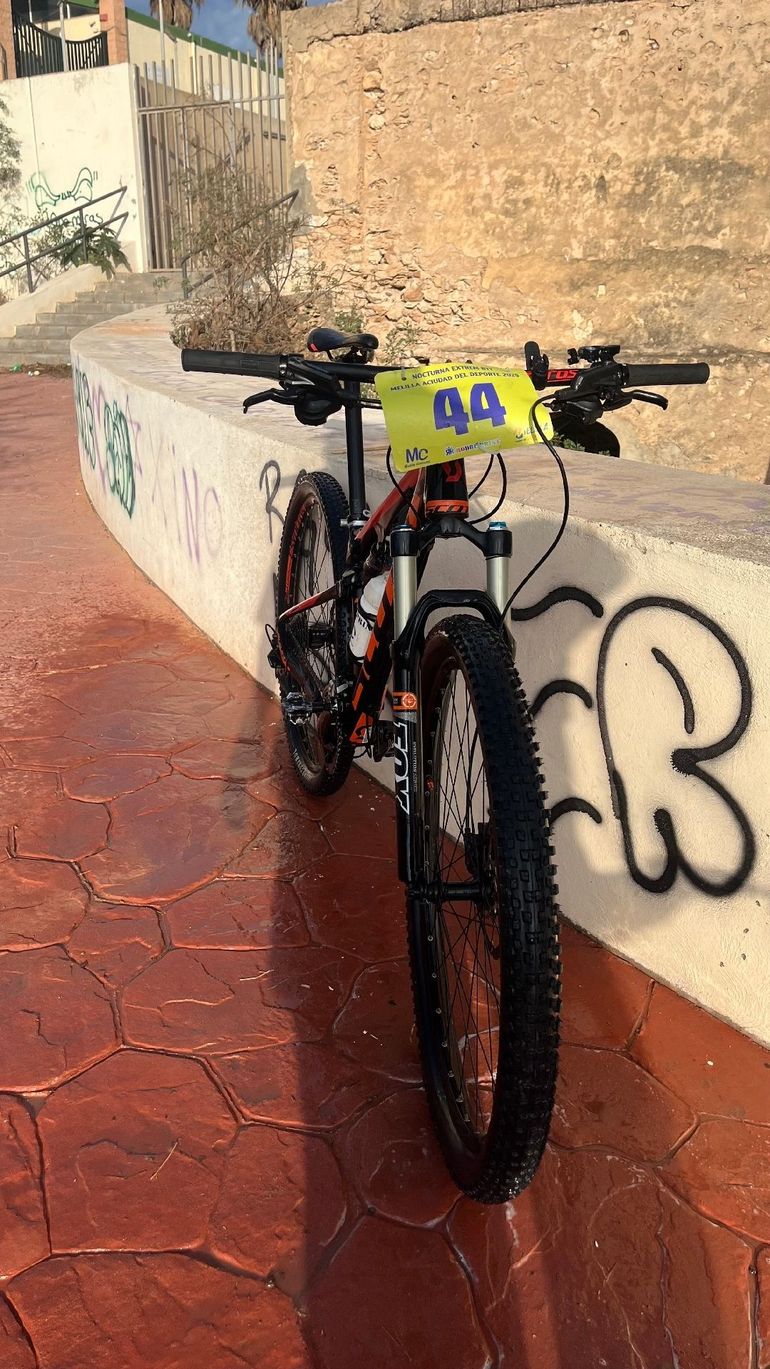 Used Scott Spark 950 2014 2014 Mountainbike, Orange — image 2 of 5