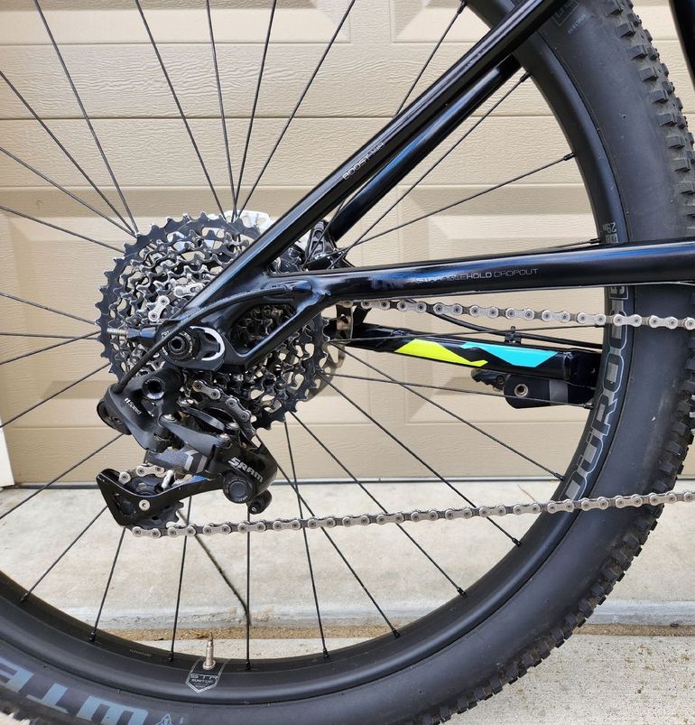 Used Trek Stache 9 2016 2016 Mountainbike, Black, 29 — image 3 of 18