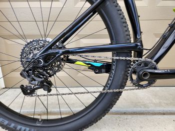 Used Trek Stache 9 2016 2016 Mountainbike, Black, 29 — image 3 of 17