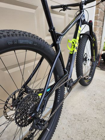 Used Trek Stache 9 2016 2016 Mountainbike, Black, 29 — image 10 of 17