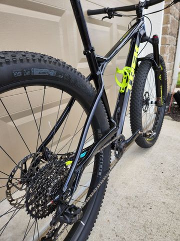 Used Trek Stache 9 2016 2016 Mountainbike, Black, 29 — image 8 of 18