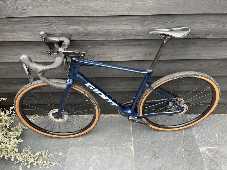 Used Giant Revolt, Advanced 0 2022 2022 Road & Gravel, Blue — image 4 of 5