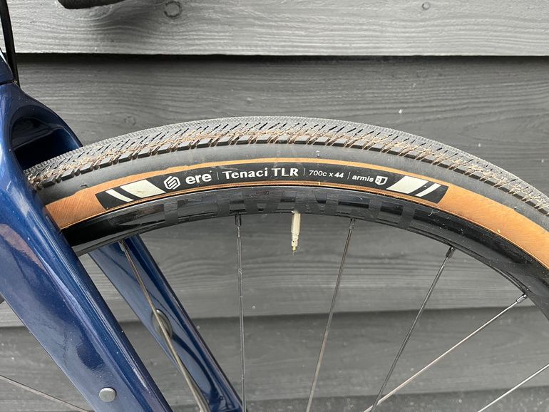 Used Giant Revolt, Advanced 0 2022 2022 Road & Gravel, Blue — image 2 of 5
