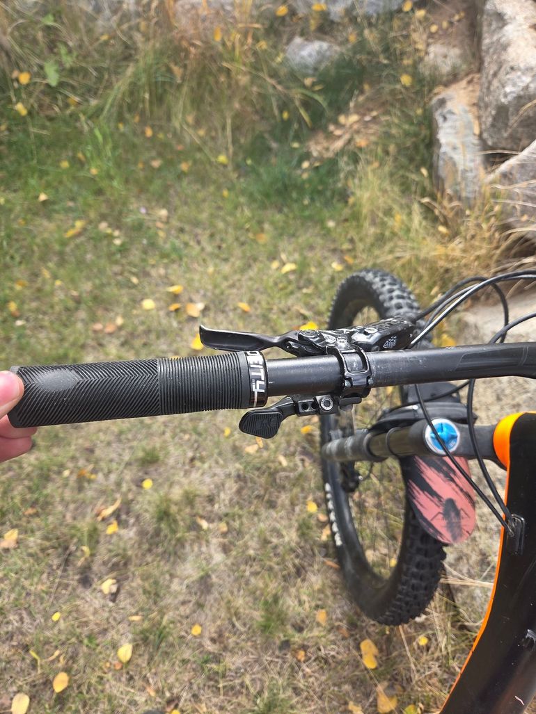 Used Giant Reign Sx 2017 2017 Mountainbike, Orange — image 5 of 8