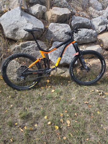 Used Giant Reign Sx 2017 2017 MTB
