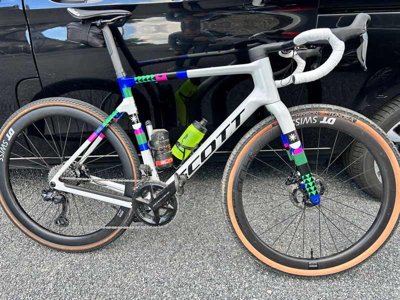 Scott Addict Shimano Dura Ace Di2 2025 Road & Gravel d'occasion
