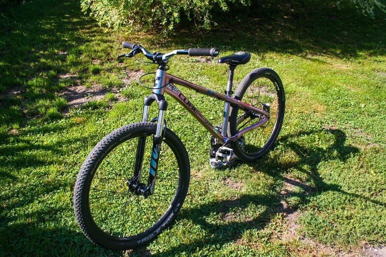 Used CUBE FLYING CIRCUS 2022 2022 Mountainbike, Purple, 26 — image 2 of 4
