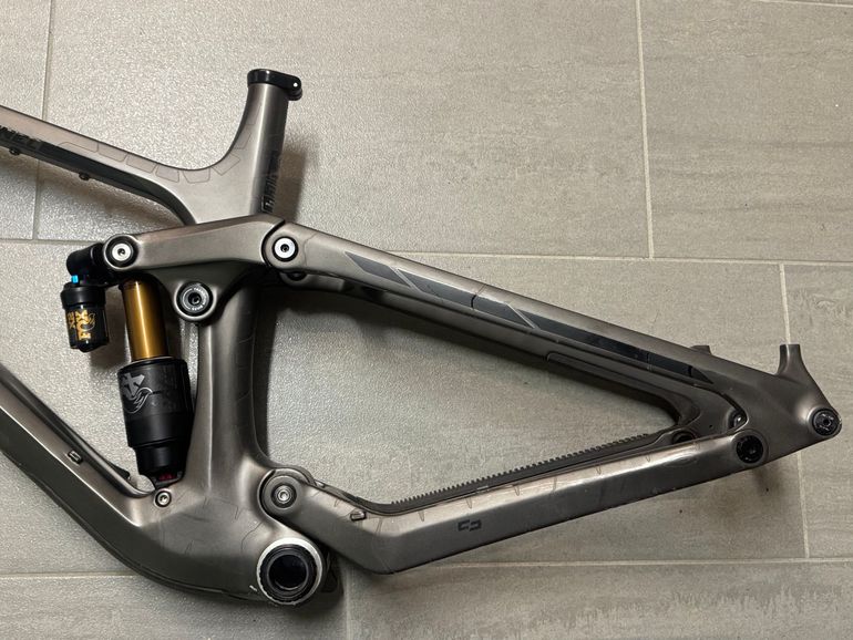 Used Transition Sentinel Carbon GX 2022 Frameset 2022 Mountainbike, Light Gray, 29 — image 4 of 6