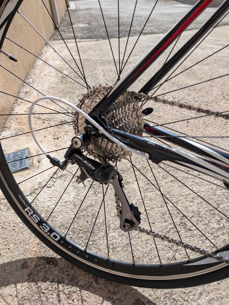 Used Cannondale CAAD8 105 2015 Road & Gravel, Black — image 7 of 9