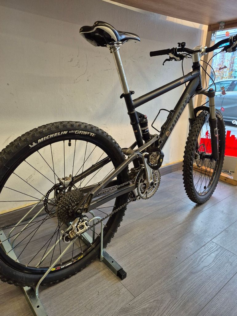 Used Commencal META 5.10 2006 Mountainbike, Light Gray — image 3 of 6