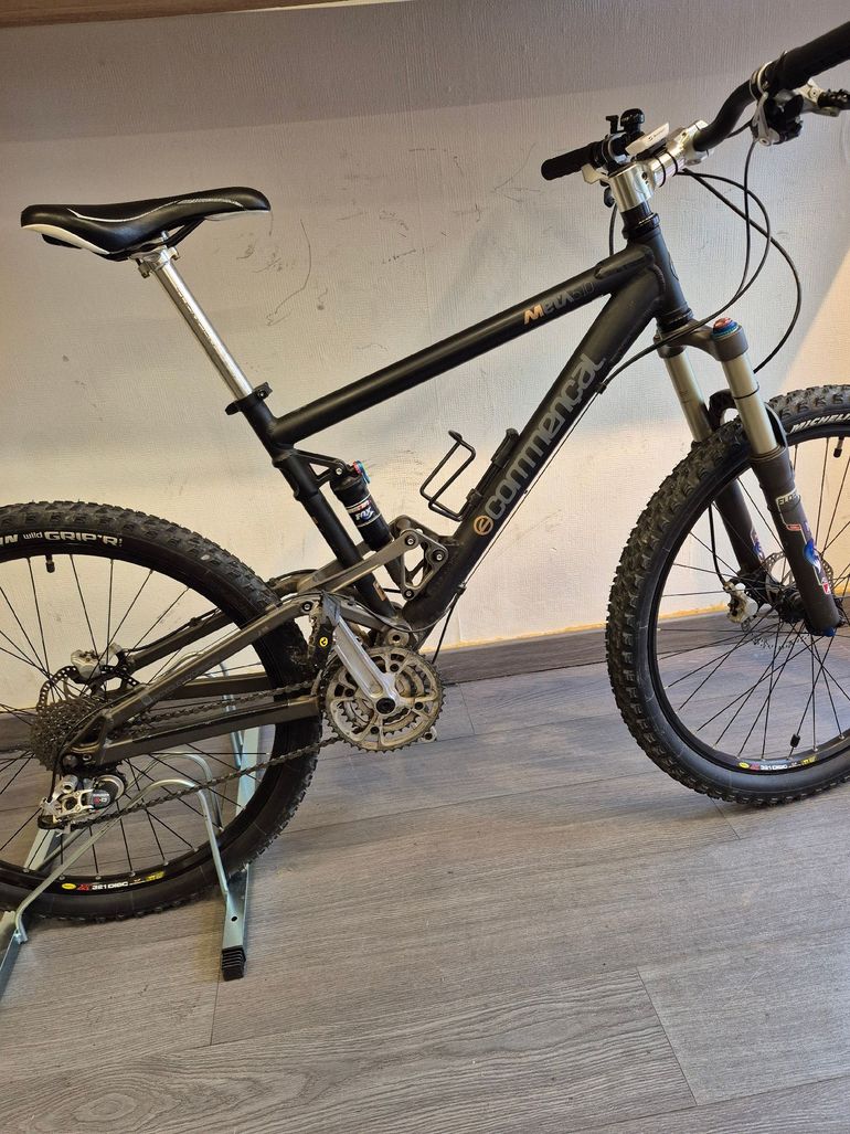 Used Commencal META 5.10 2006 Mountainbike, Light Gray — image 2 of 6