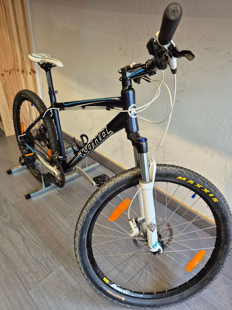 Used Kona Cinder cone Shimano SLX 2020 Mountainbike, Blue — image 1 of 6