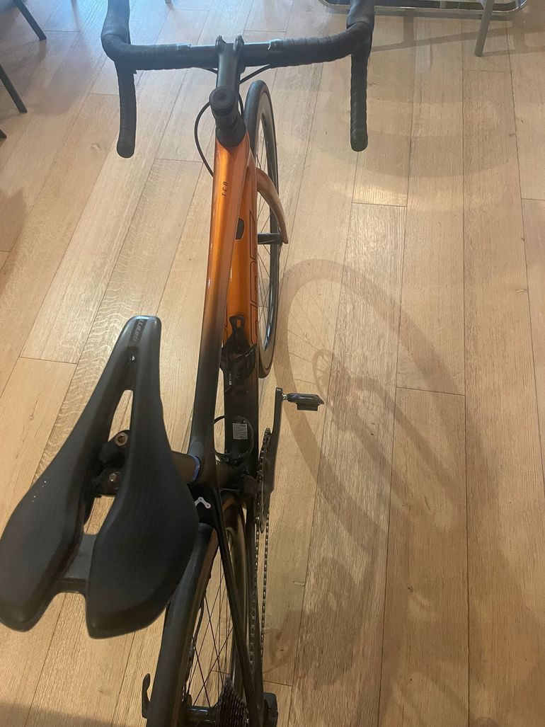 Used Giant TCR Advanced Disc 0 Pro Compact 2022 2022 Road & Gravel, Orange — image 9 of 9