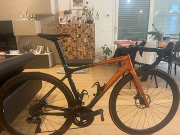 Used Giant TCR Advanced Disc 0 Pro Compact 2022 2022 Road & Gravel, Orange — image 3 of 9