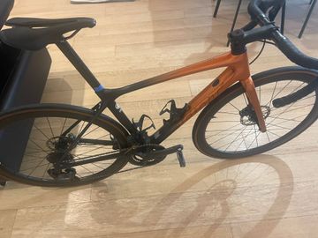 Used Giant TCR Advanced Disc 0 Pro Compact 2022 2022 Road & Gravel, Orange — image 4 of 9