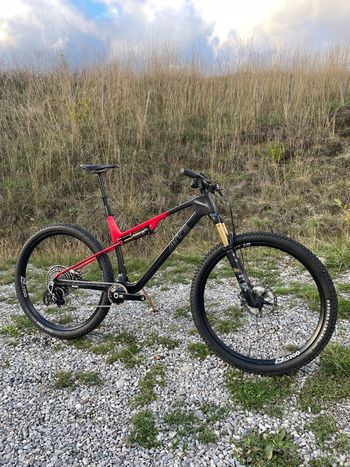 Used ARC 8 Evolve FS 2023 Mountainbike — image 1 of 4