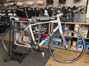 Gebrauchtes Trek Madone 2.1 H2 Compact 2015 2015 Road & Gravel