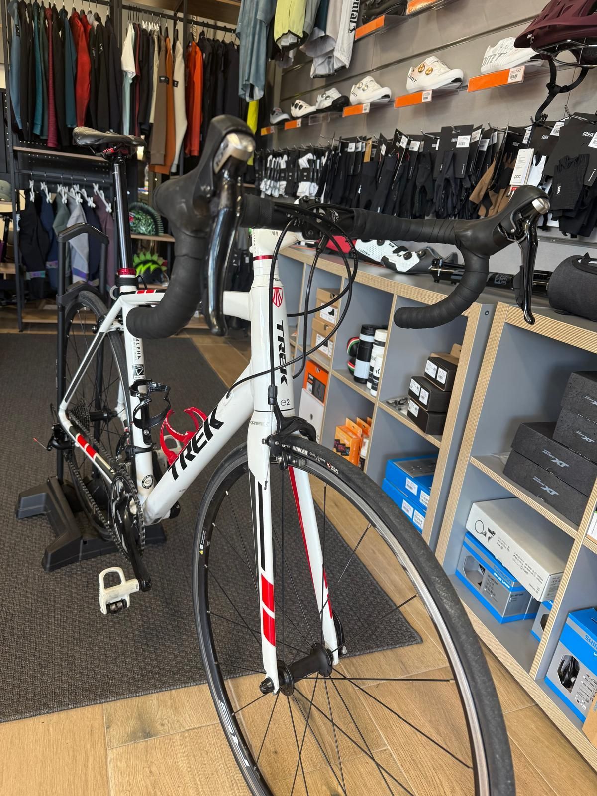 Used Trek Madone 2.1 H2 Compact 2015 – $ 842 | buycycle