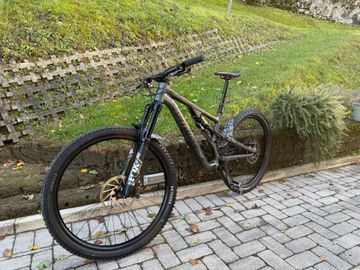 Used Specialized Stumpjumper Comp Alloy 2023 2023 Mountainbike, Light Gray, 29 — image 3 of 11