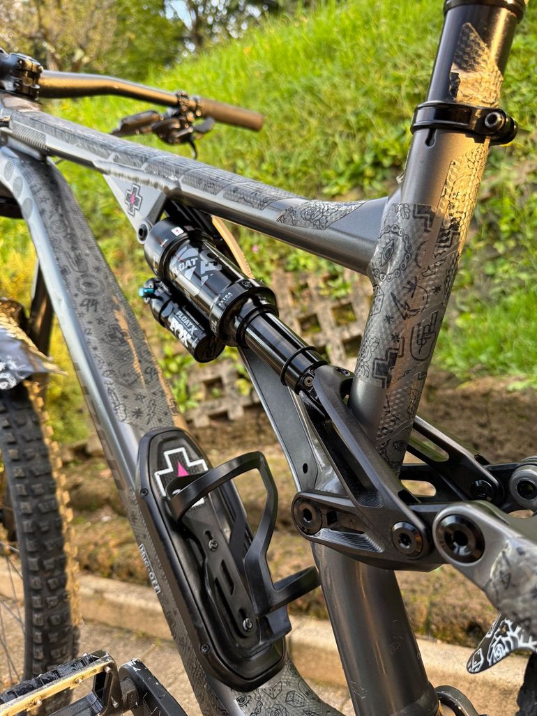Used Specialized Stumpjumper Comp Alloy 2023 2023 Mountainbike, Light Gray, 29 — image 9 of 11