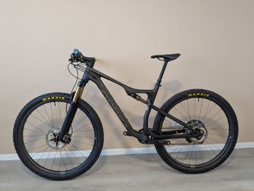 Used Orbea OIZ M PRO TR 2022 2022 Mountainbike, Black, 29 — image 2 of 8