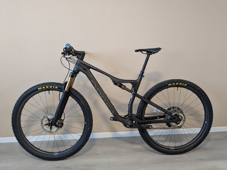Used Orbea OIZ M PRO TR 2022 2022 Mountainbike, Black, 29 — image 2 of 8