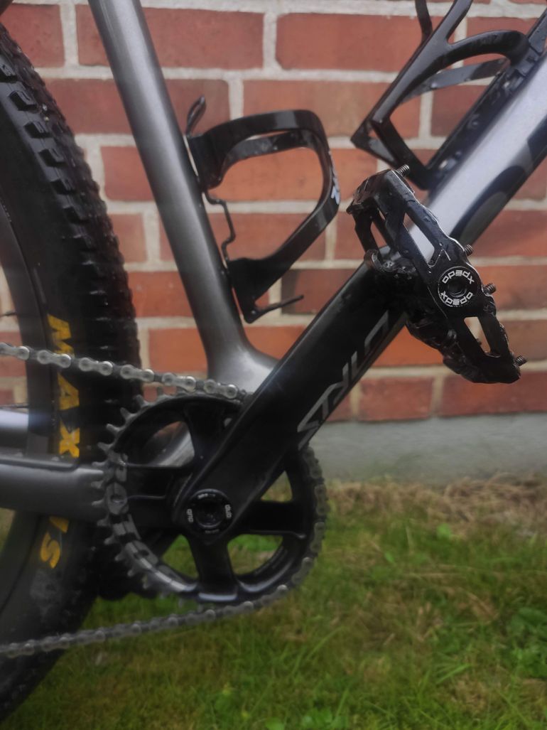 Used Orbea M11-AXS 2022 Mountainbike, Light Gray — image 4 of 9