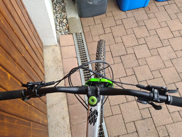 Used Propain Spindrift Shimano Deore 2022 Mountainbike, Light Gray, 29 — image 10 of 11