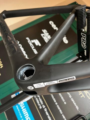 Cervélo Frameset Cervelò R5 2025 Frameset 2025 Road & Gravel usato, Nero — immagine 3 di 5