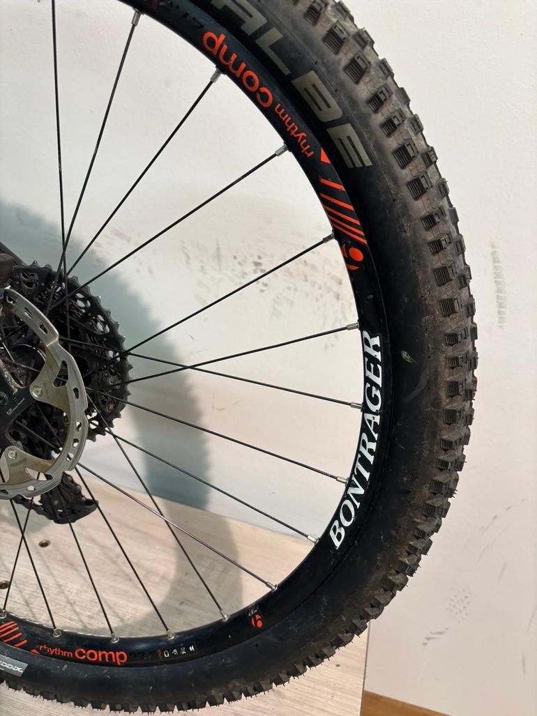 Použité Trek Fuel EX 9 27.5 2015 2015 Mountainbike — obrázek 7 z 17