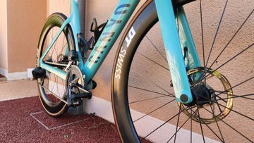 Used Canyon Aeroad CF SLX 7 Disc eTap 2023 2023 Road & Gravel, Green — image 4 of 4