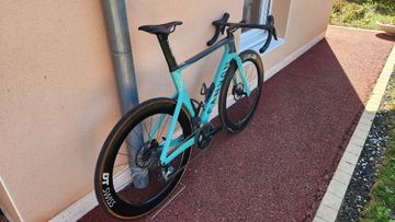 Used Canyon Aeroad CF SLX 7 Disc eTap 2023 2023 Road & Gravel, Green — image 2 of 4