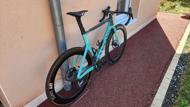 Used Canyon Aeroad CF SLX 7 Disc eTap 2023 2023 Road & Gravel, Green — image 2 of 4