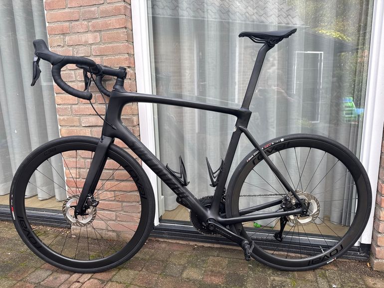Used Specialized Roubaix Expert 2023 2023 Road & Gravel, Black — image 3 of 4