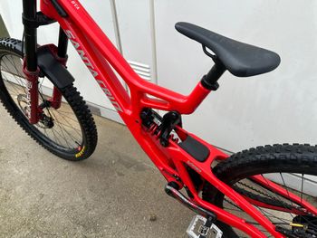 Used Santa Cruz V10 SRAM GX DH 2025 Mountainbike, Red — image 6 of 9