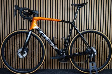 Used Trek Émonda SL 7 2022 2022 Road & Gravel, Black — image 1 of 10