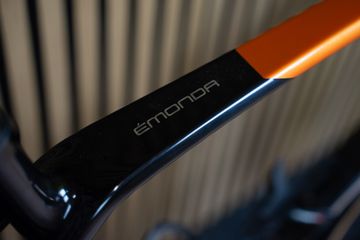 Used Trek Émonda SL 7 2022 2022 Road & Gravel, Black — image 7 of 10