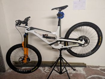 Used YT Industries CAPRA 27 CF Pro 2019 2019 Mountainbike, White, 27.5 — image 2 of 8