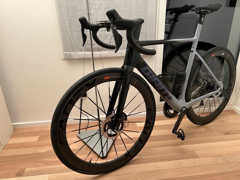 Used Giant Propel Advanced SL 0 2024 2024 Road & Gravel, Blue — image 2 of 3