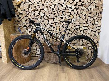 Used Canyon Lux CF SLX 9.0 Race Limited 2020 2020 MTB