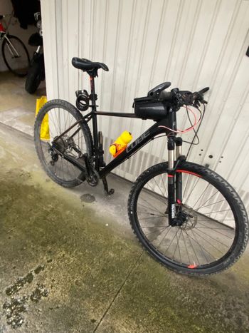 Used CUBE RACE ONE 2017 2017 Mountainbike, Black, 27.5, 29 — image 11 of 16