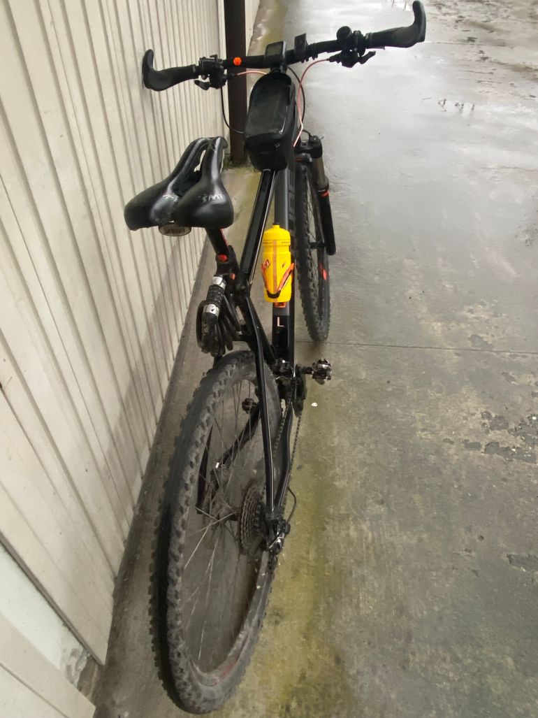 Used CUBE RACE ONE 2017 2017 Mountainbike, Black, 27.5, 29 — image 15 of 16