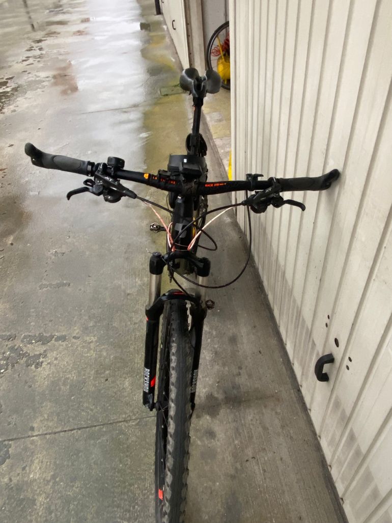 Used CUBE RACE ONE 2017 2017 Mountainbike, Black, 27.5, 29 — image 14 of 16
