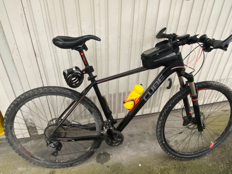 Used CUBE RACE ONE 2017 2017 Mountainbike, Black, 27.5, 29 — image 9 of 16