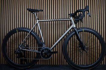 Used Van Nicholas Skeiron SRAM Rival eTap AXS 2025 Road & Gravel