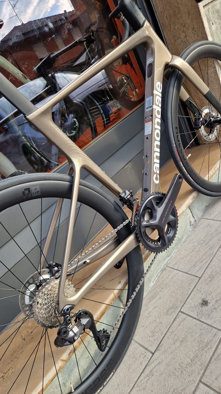 Used Cannondale SupeSix EVO 2 2025 Road & Gravel, Light Gray — image 5 of 7